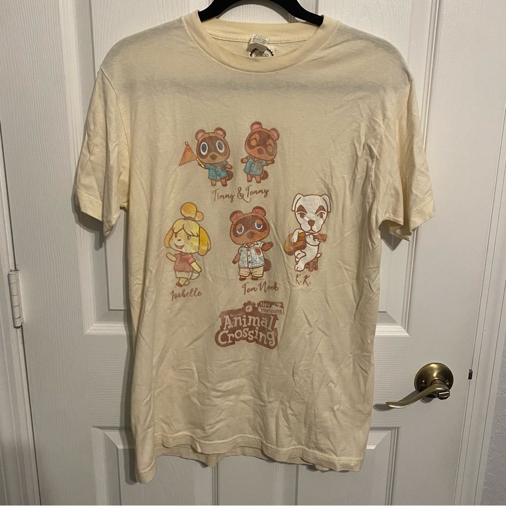 Nintendo Animal Crossing New Horizons Tee Shirt - Unisex Small - Item 0023